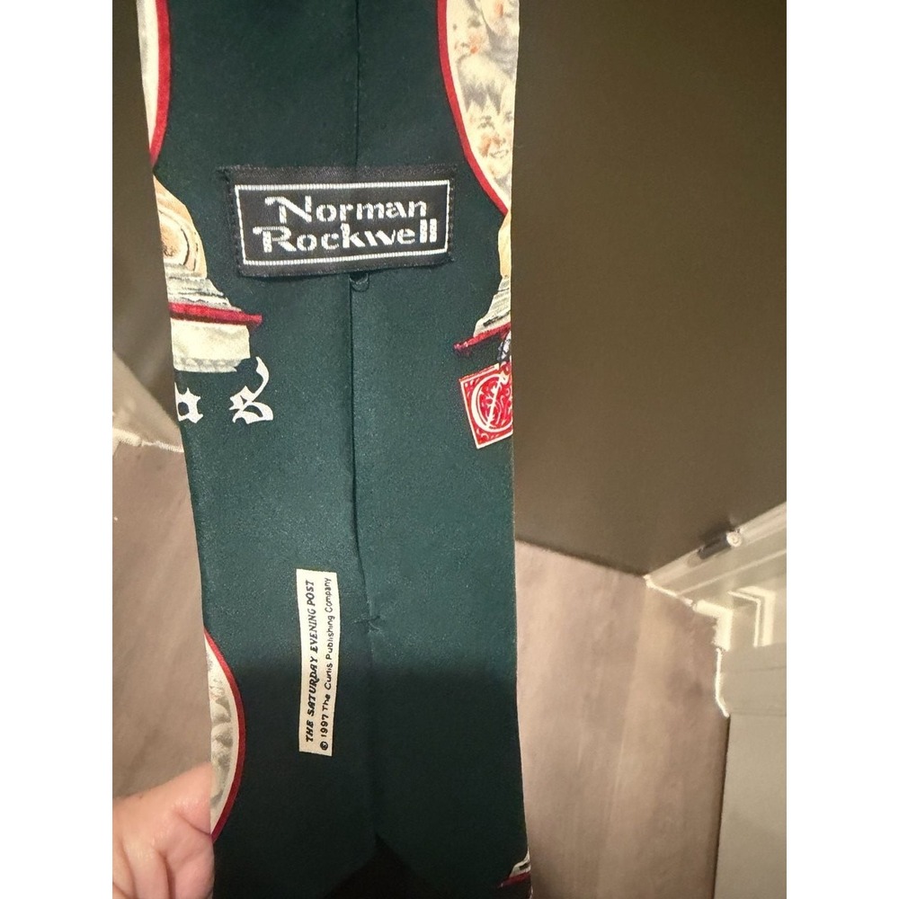 Vintage 1997 Norman Rockwell Saturday Evening Post Santa Christmas Necktie - Picture 3 of 3